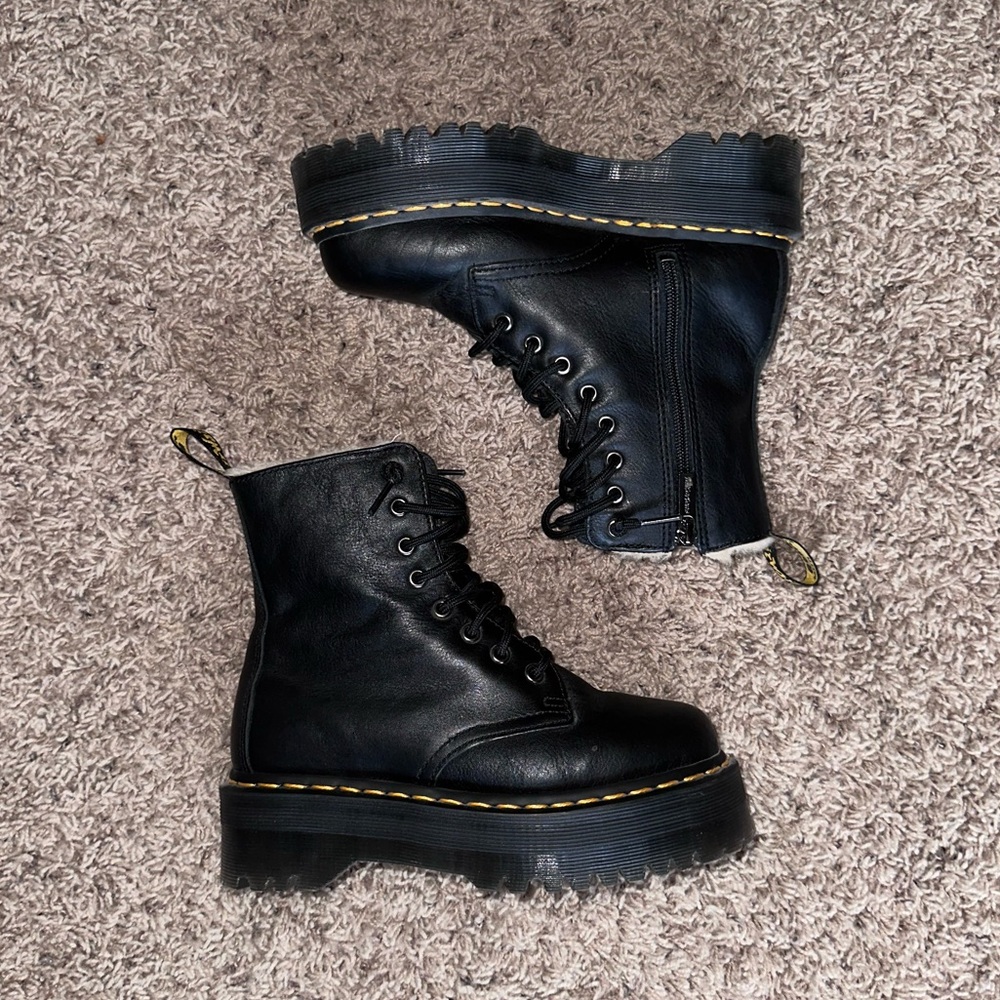 Dr. Marten Women’s Black Leather Fur Lined Winter Boots Jadon Platform - Picture 8 of 14
